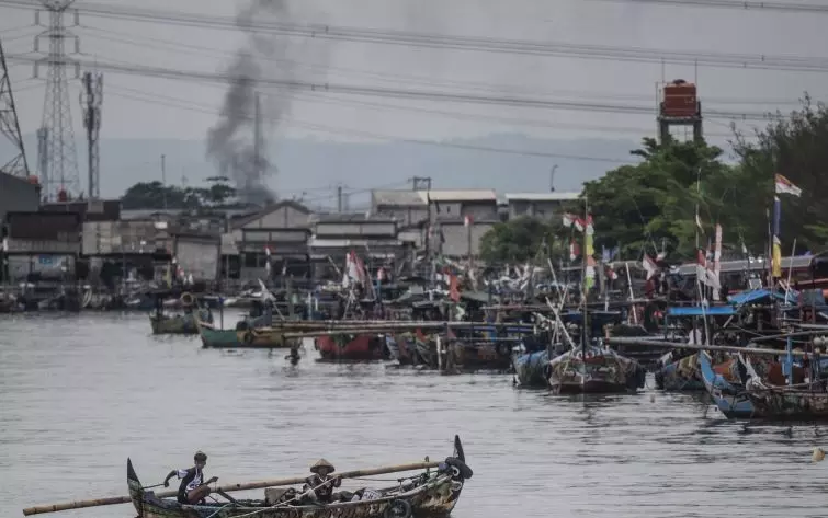 Perlindungan pesisir bukan sekadar tanggul laut raksasa Perlindungan pesisir bukan sekadar tanggul laut raksasa