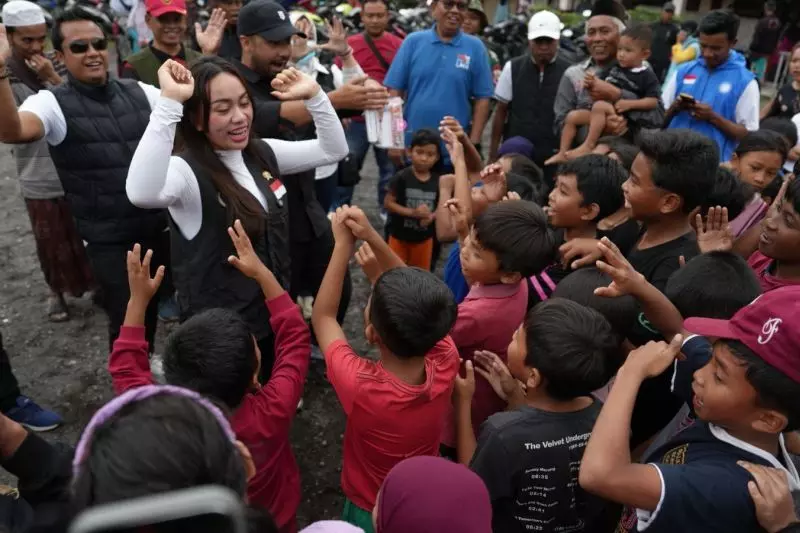 Zita Anjani pastikan penanganan dampak erupsi Semeru berjalan baik Zita Anjani pastikan penanganan dampak erupsi Semeru berjalan baik