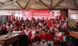 PDI Perjuangan peringati Hari Anak di sekolah darurat kartini PDI Perjuangan peringati Hari Anak di sekolah darurat kartini