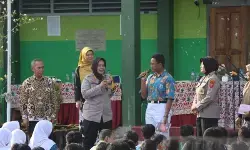 Polresta Cirebon gencarkan edukasi cegah kasus perundungan di sekolah Polresta Cirebon gencarkan edukasi cegah kasus perundungan di sekolah