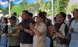 Gubernur Agustiar Sabran gratiskan sembako di pasar murah dan salurkan bantuan Presiden Prabowo