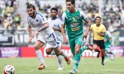 Persebaya ditahan imbang Arema FC di GBT Surabaya Persebaya ditahan imbang Arema FC di GBT Surabaya