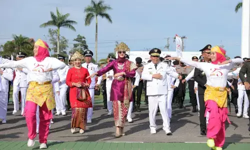 15.000 ASN Forkopimda sukses tampilkan Tari Bedincak pada HUT Babel 15.000 ASN Forkopimda sukses tampilkan Tari Bedincak pada HUT Babel