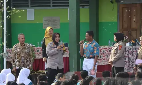 Polresta Cirebon gencarkan edukasi cegah kasus perundungan di sekolah Polresta Cirebon gencarkan edukasi cegah kasus perundungan di sekolah
