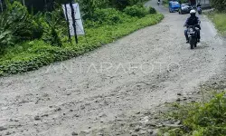 Tokoh adat Badui minta pemerintah bangun akses Ciboleger Tokoh adat Badui minta pemerintah bangun akses Ciboleger
