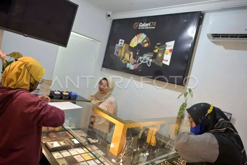 Harga emas UBS-Galeri24 di Pegadaian hari ini kompak stabil