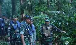 TNI bantu penyelamatan badak di Taman Nasional Ujung Kulon