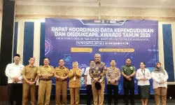 Wali Kota Bandung resmikan tiga inovasi layanan adminduk, apa saja? Wali Kota Bandung resmikan tiga inovasi layanan adminduk, apa saja?