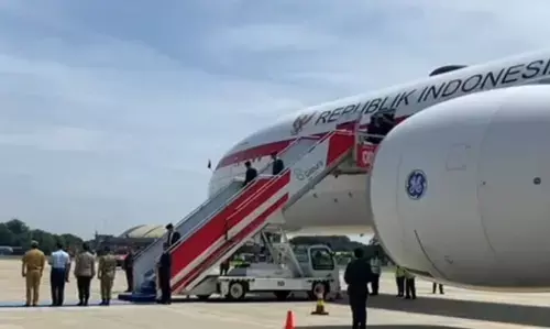 ‎Wapres Gibran tiba di tanah air usai hadiri KTT G20 Afrika Selatan ‎Wapres Gibran tiba di tanah air usai hadiri KTT G20 Afrika Selatan