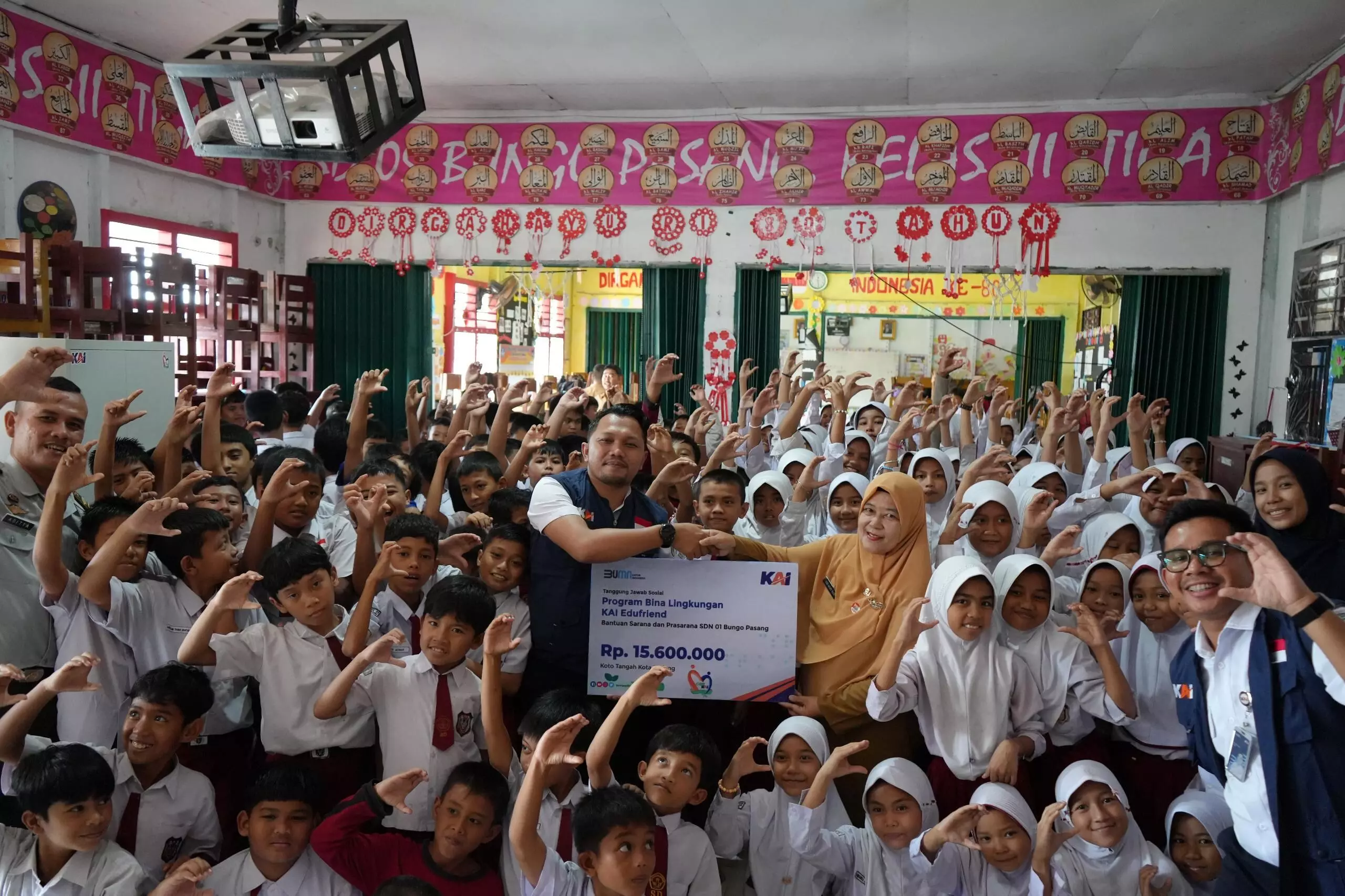 Hingga November 2025, KAI Divre II Sumbar salurkan setengah miliar lebih dana TJSL