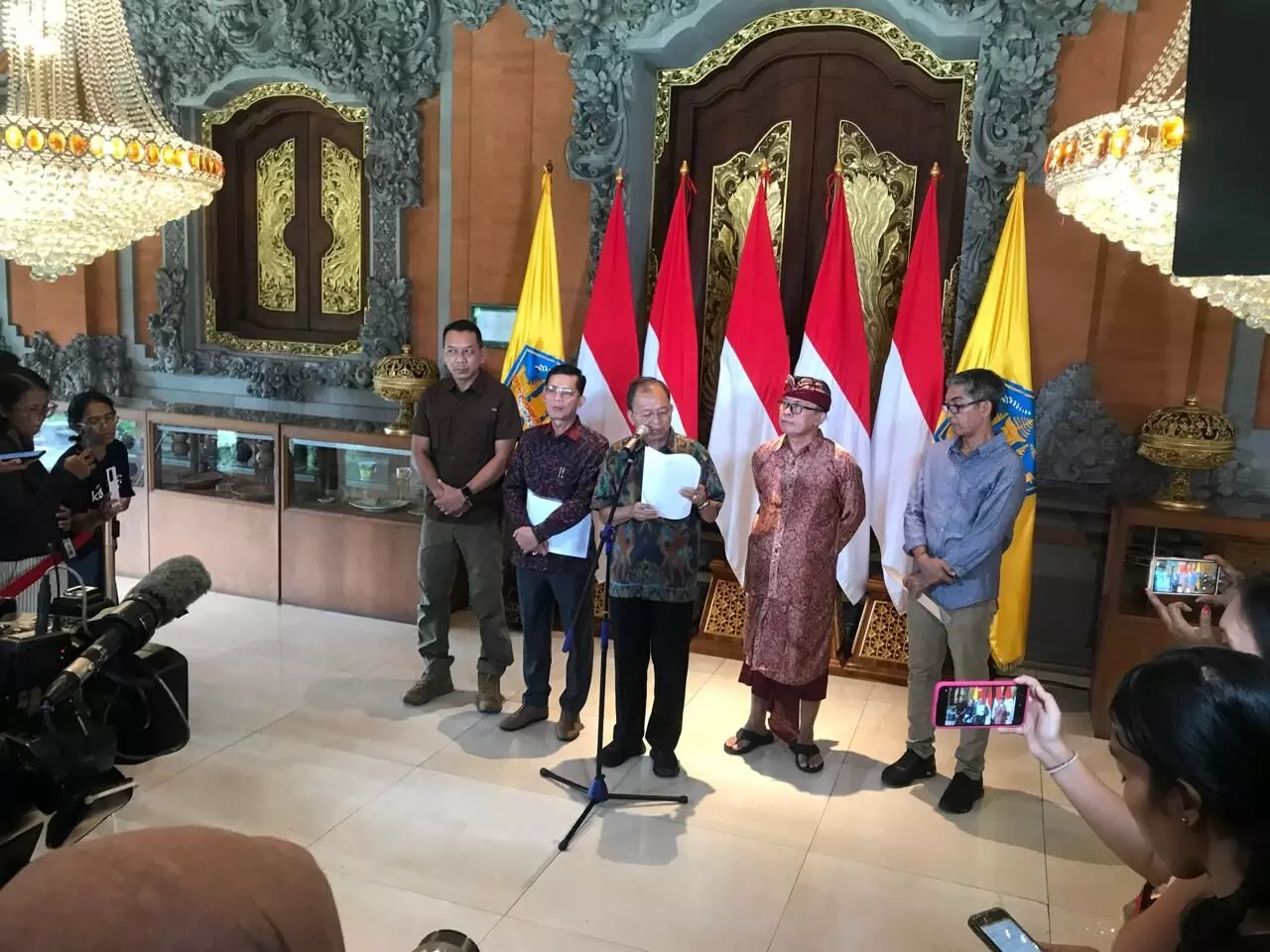 Gubernur Bali tegaskan segera bongkar lift kaca di Nusa Penida