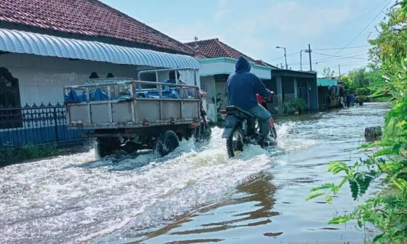 BPBD siagakan pompa air tanggulangi banjir di Tanggulangin Sidoarjo