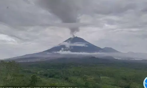 Status darurat erupsi Semeru diperpanjang hingga 2 Desember 2025 Status darurat erupsi Semeru diperpanjang hingga 2 Desember 2025