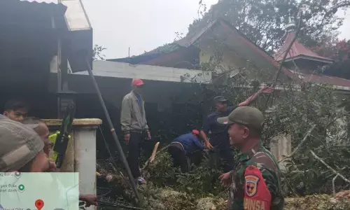 Satu warga meninggal dunia tertimbun longsor di Kabupaten Agam