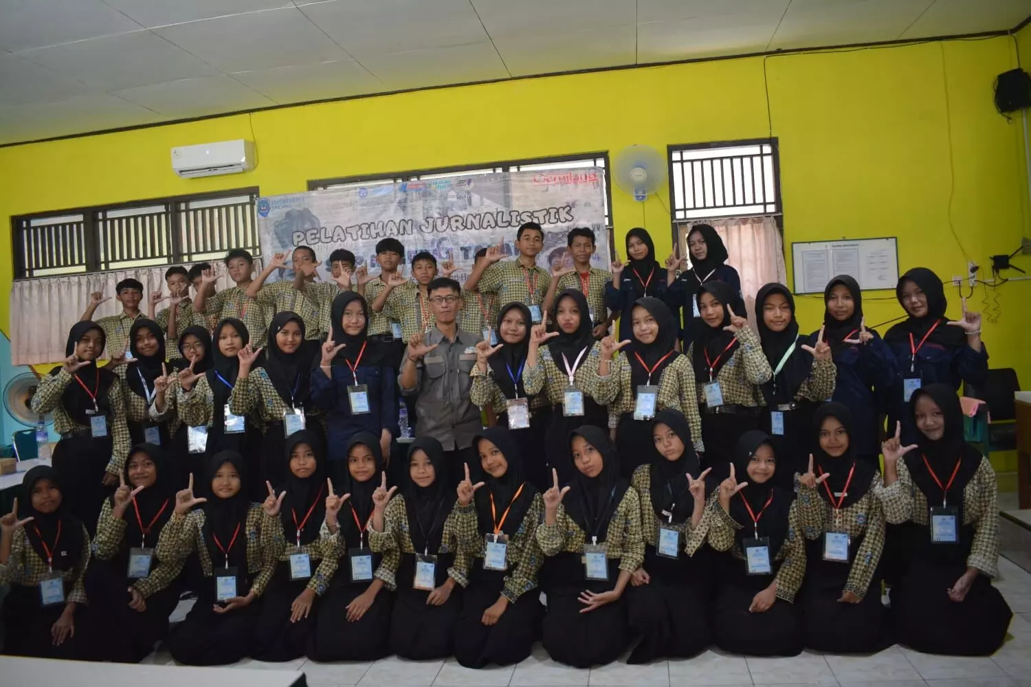 Bangun generasi cerdas, SMPN 1 Talang gelar kelas jurnalistik dan edukasi anti hoaks