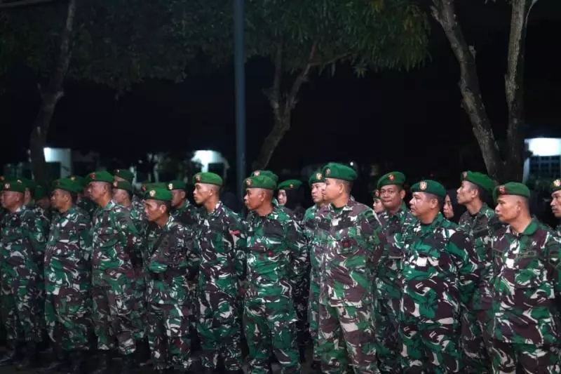 TNI turunkan 555 personel bantu evakuasi korban banjir di Sibolga