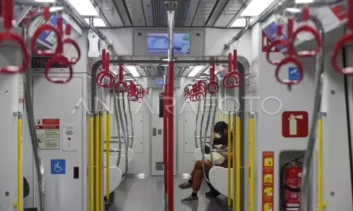 LRT Fase 1B tak terhubung peron Stasiun KRL Manggarai
