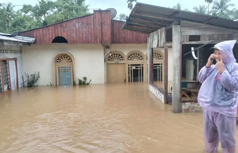 Polisi imbau warga segera mengungsi menyusul luapan Sungai Batang Anai