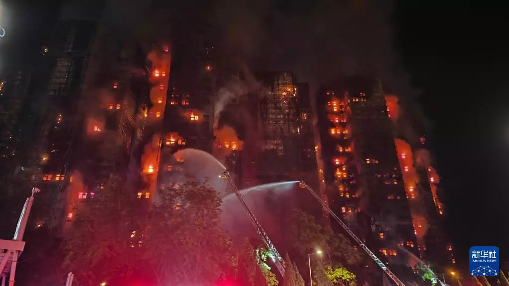 Xi Jinping sampaikan belasungkawa atas peristiwa kebakaran gedung apartemen di Hong Kong Xi Jinping sampaikan belasungkawa atas peristiwa kebakaran gedung apartemen di Hong Kong