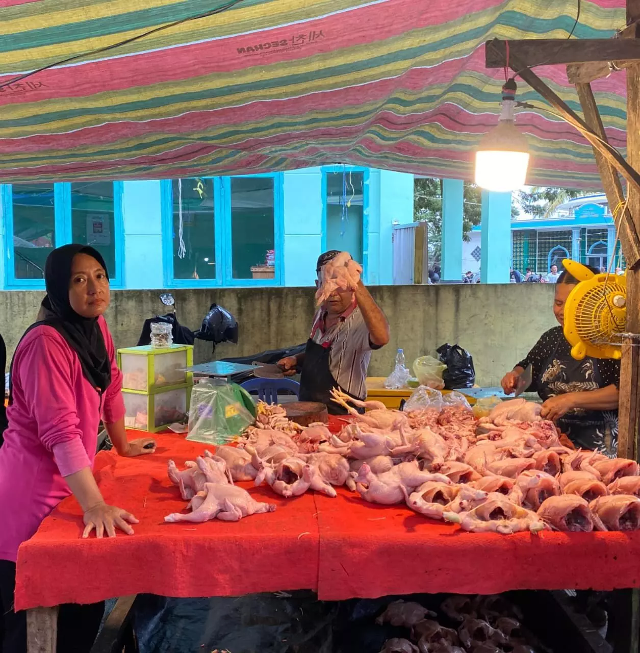Kenaikan harga Ayam mulai dirasakan pelaku usaha kuliner di Palembang