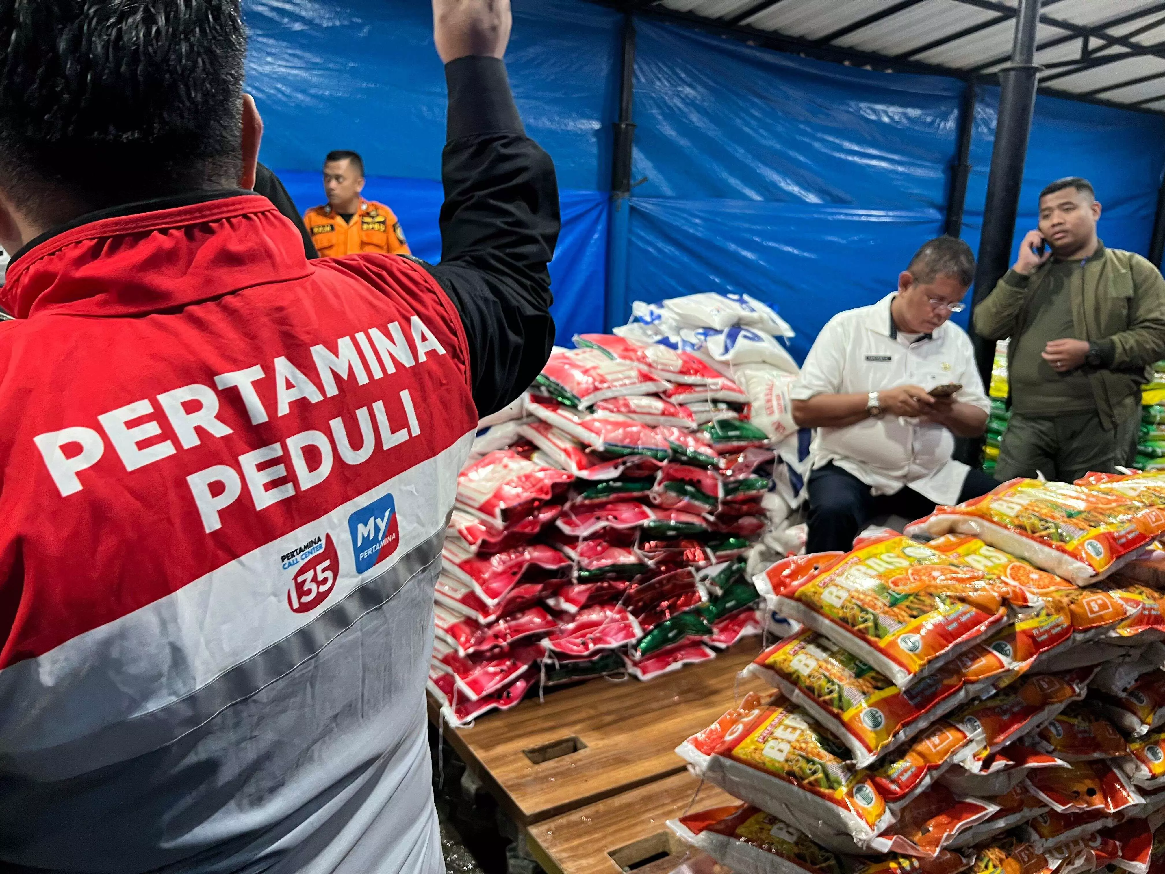 Pertamina Patra Niaga Sumbagut salurkan bantuan untuk korban banjir dan longsor di Sibolga dan Tapanuli