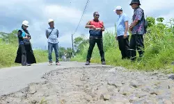 Jalur penghubung antar kecamatan kaki Merapi rusak dan ganggu aktifitas warga Jalur penghubung antar kecamatan kaki Merapi rusak dan ganggu aktifitas warga