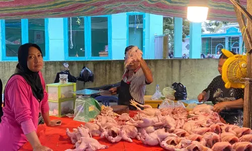 Kenaikan harga Ayam mulai dirasakan pelaku usaha kuliner di Palembang