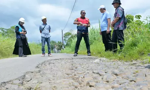 Jalur penghubung antar kecamatan kaki Merapi rusak dan ganggu aktifitas warga Jalur penghubung antar kecamatan kaki Merapi rusak dan ganggu aktifitas warga