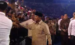 Prabowo hadiri Puncak Peringatan Hari Guru Nasional di Indonesia Arena Prabowo hadiri Puncak Peringatan Hari Guru Nasional di Indonesia Arena