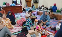 86 KK korban banjir warga Karya Baru Desa Secanggang masih bertahan di pengungsian