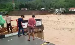 Banjir hancurkan masjid, pos TNI/Polri dan jembatan di Nagan Raya Aceh
