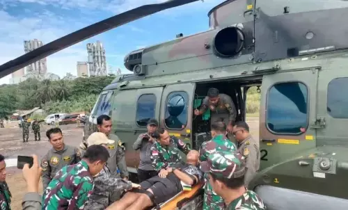 TNI kerahkan tujuh helikopter untuk antar logistik ke lokasi banjir TNI kerahkan tujuh helikopter untuk antar logistik ke lokasi banjir