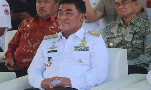Gubernur ajak kepala daerah hadirkan semarak natal-tahun baru