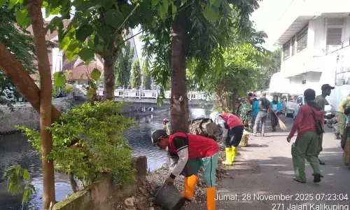 Pemkot Semarang bersih sungai untuk antisipasi cuaca ekstrem