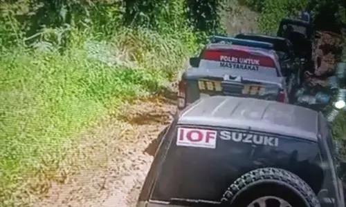 Pemkab Pasaman Barat salurkan bantuan ke Talamau pakai mobil offroad