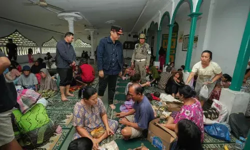 Pusdalops catat 1.839 orang mengungsi akibat banjir di Kota Medan Pusdalops catat 1.839 orang mengungsi akibat banjir di Kota Medan