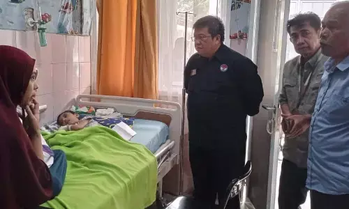 Kemensos, KND dan Pemda Garut salurkan bantuan ke Riyani Kemensos, KND dan Pemda Garut salurkan bantuan ke Riyani