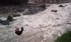 Ratusan personel Basarnas perbantuan mulai berlabuh di Acehdan Sumut