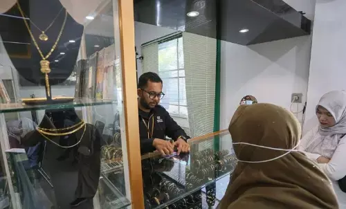 Harga dua jenama emas Pegadaian akhir November ini kompak melonjak