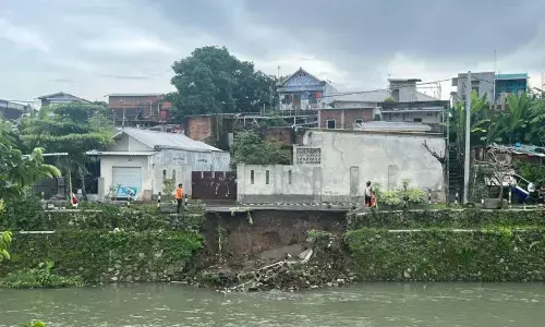 Dinas PUPR Mataram asesmen longsor di pinggir Sungai Jangkuk