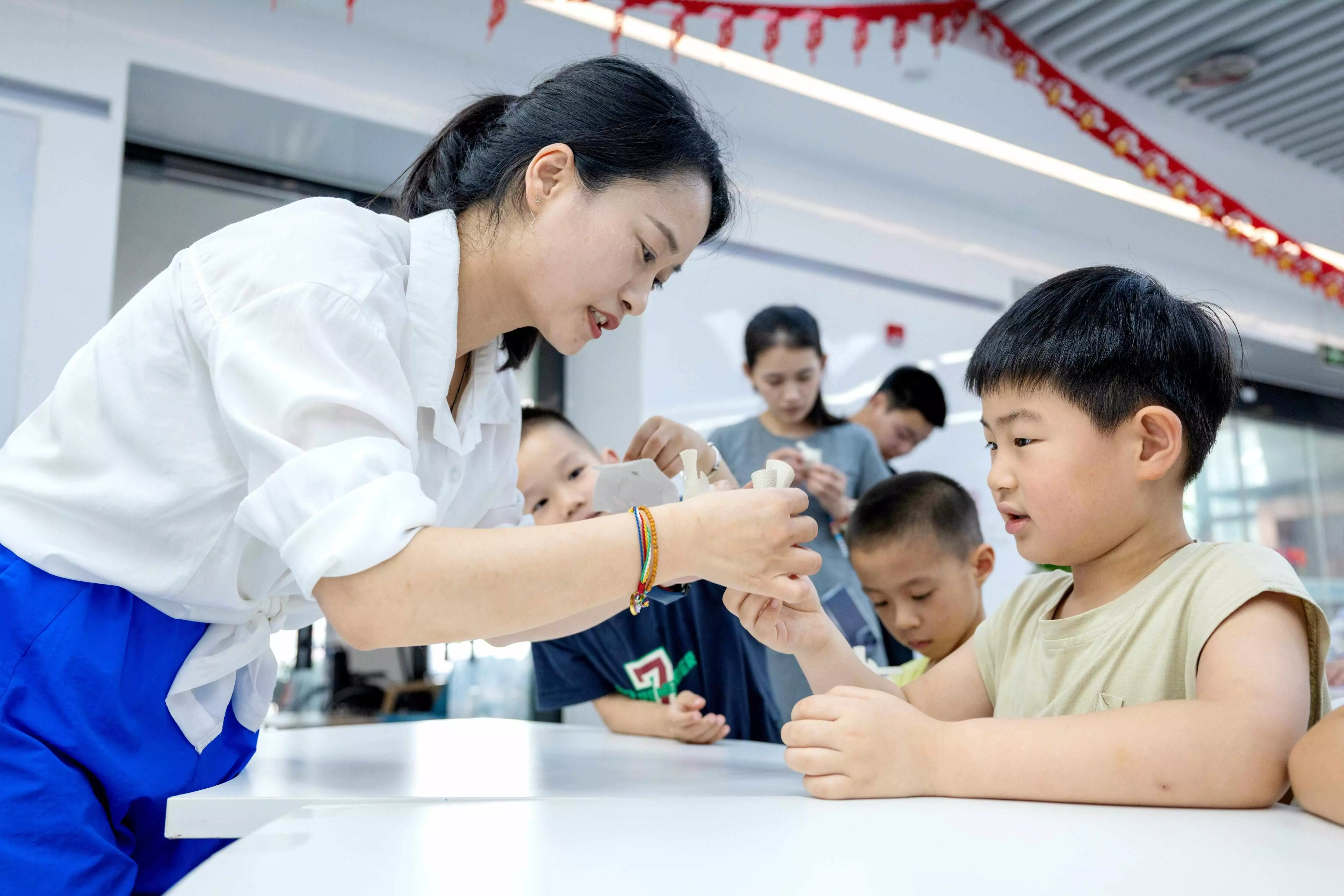 Berikan kontribusi berupa bakti sukarela untuk membangun bangsa yang kuat dan kebangkitan nasional Berikan kontribusi berupa bakti sukarela untuk membangun bangsa yang kuat dan kebangkitan nasional