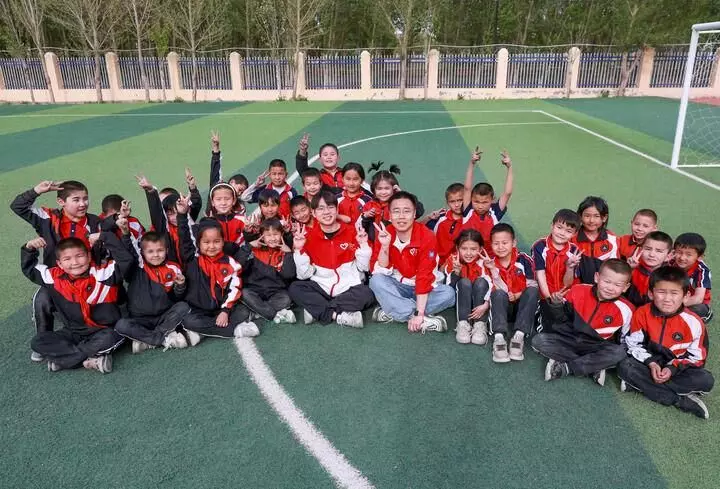 Berikan kontribusi berupa bakti sukarela untuk membangun bangsa yang kuat dan kebangkitan nasional Berikan kontribusi berupa bakti sukarela untuk membangun bangsa yang kuat dan kebangkitan nasional