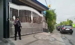 KPK amankan senjata api saat geledah kontraktor Monumen Reog