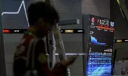 IHSG Senin dibuka menguat 32,83 poin