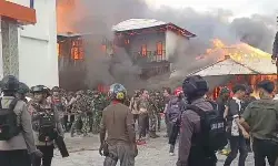 Kodim 1702 turunkan personel padamkan kebakaran pastori El-Shaday