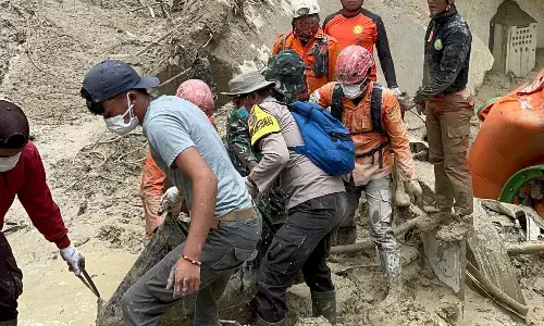 Tim SAR berhasil temukan jasad korban banjir di Kabupaten Taput