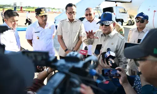 Prabowo tegaskan Pemerintah hadir di tengah masyarakat terdampak bencana di Sumatera