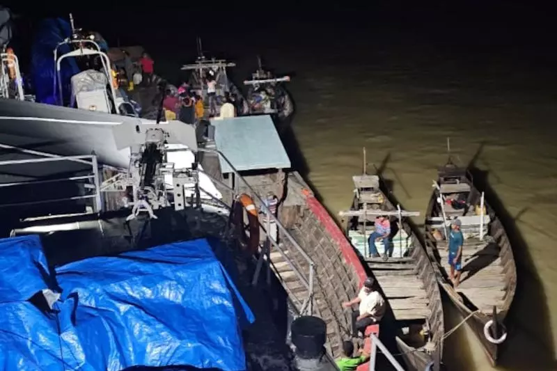 TNI AL pastikan bantuan dari presiden untuk korban banjir tiba di Aceh TNI AL pastikan bantuan dari presiden untuk korban banjir tiba di Aceh