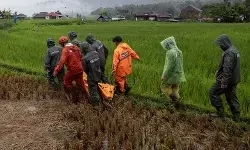 Komdigi terus upayakan pemulihan konektivitas jaringan lokasi bencana Komdigi terus upayakan pemulihan konektivitas jaringan lokasi bencana