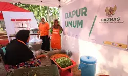 BAZNAS RI berikan layanan kesehatan dan dapur umum untuk korban banjir di Kota Padang